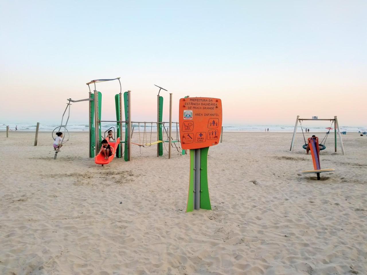 Ape Temporada Praia Grande Sp Completo Com Piscina, Churrasqueira, Estacionamento 外观 照片